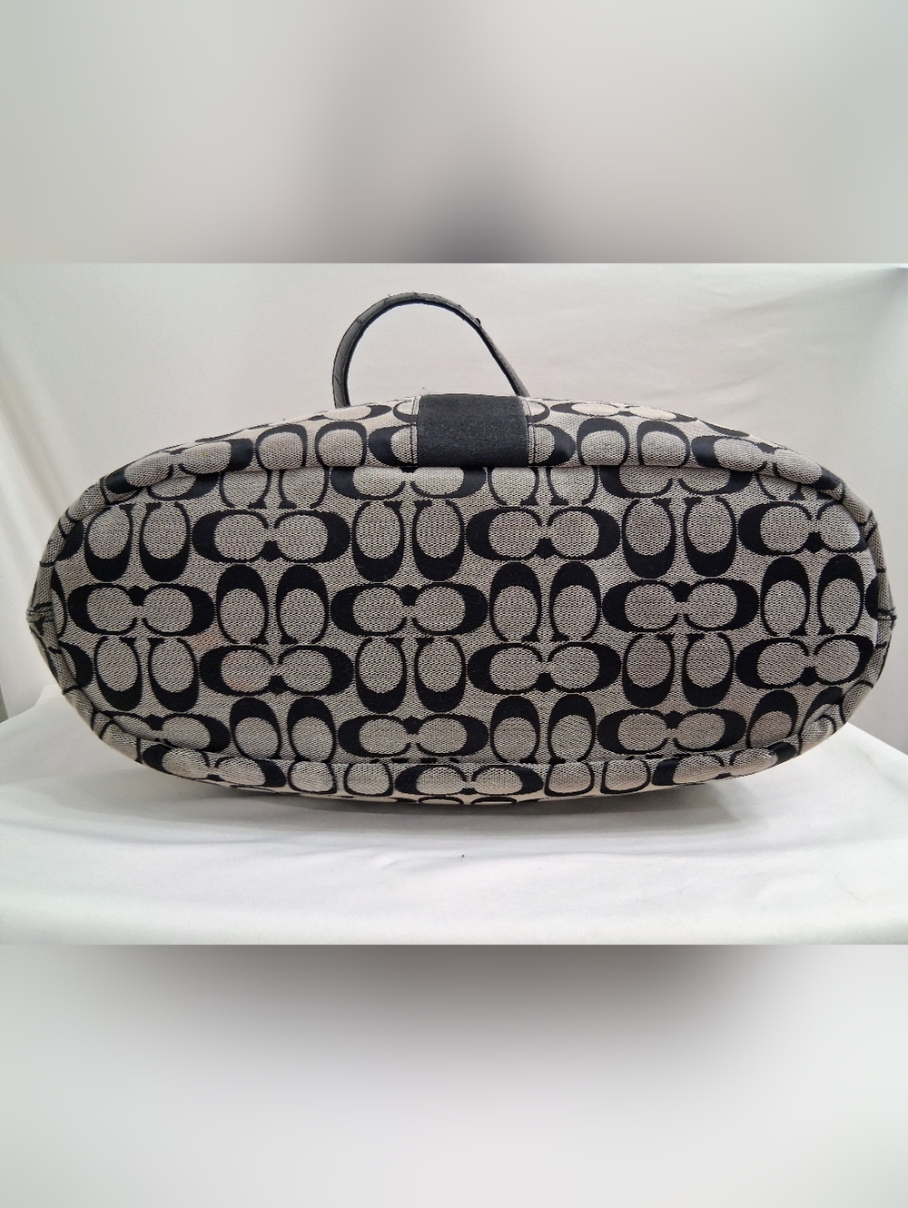 Coach F28503 Devin Signature Stripe Gray And Black Jacquard Shoulder Bag - Picture 7 of 16